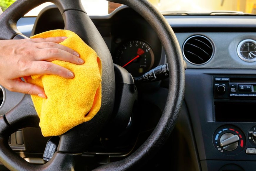 Manutenzione dell’automobile: pulizia interna ed esterna