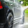 Come lavare l’auto senza rovinarla
